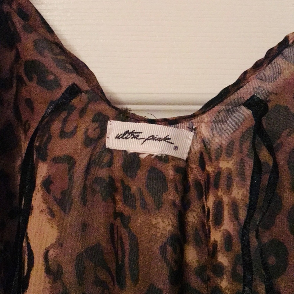 NWOT Leopard print sheer shawl. 💐promo 5 items / $50. Add to ur bundle - Picture 7 of 7